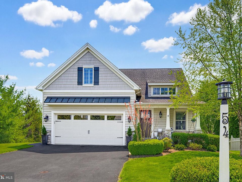 1st image of 54 Circle Rock Dr
