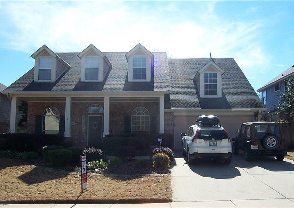 1st image of 2811 Woodhaven Dr