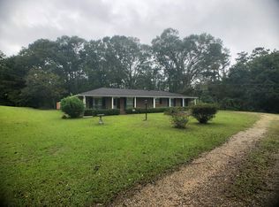 19 Lakeside Dr, Carriere, MS 39426