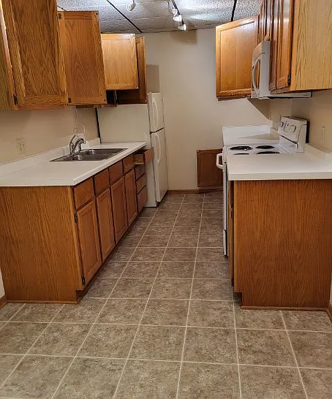 1831 Parmenter St #6 — Photo 1