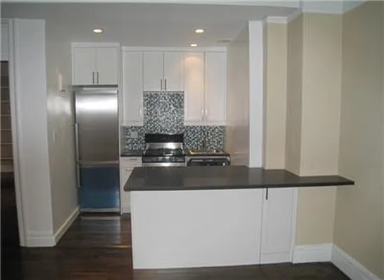 Rented by Warburg | media 42