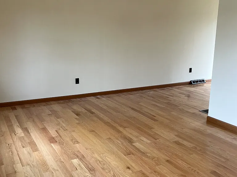 139 Julie Dr #6 — Photo 3