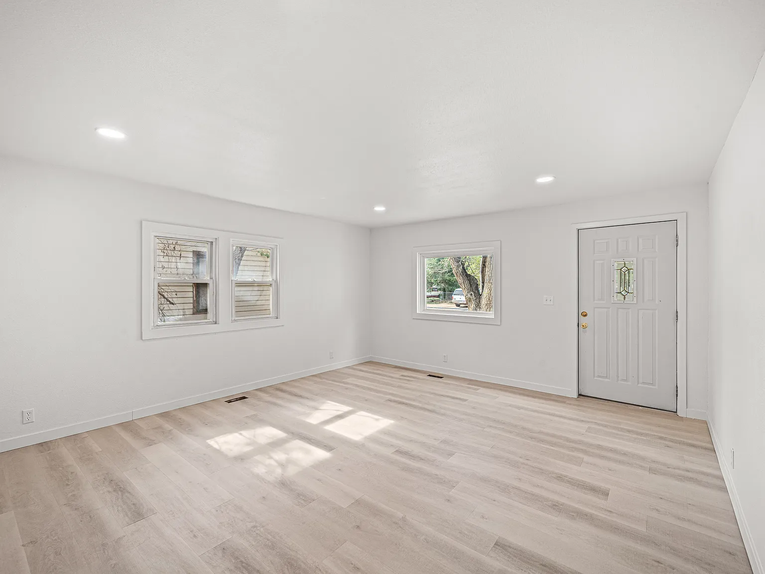 2 bed, 893 sqft, $1,500 — Photo 3