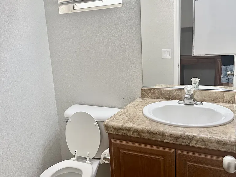 8350 S Pioneer Way — Photo 23