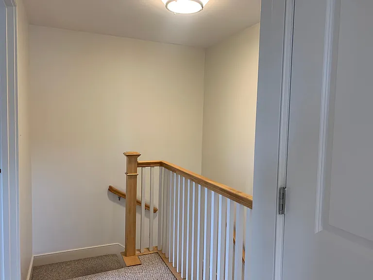 111 2nd St #4 — Photo 9