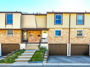 Glenvale Estates Townhomes, Hamilton, ON L8K 6K3