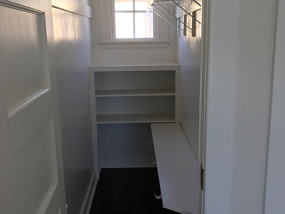 3rd image of 3967 1/2 Hamilton St