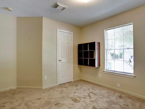 4th image of 2116 Whittier Dr