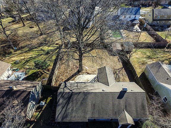 3rd image of 2205 W 79th St