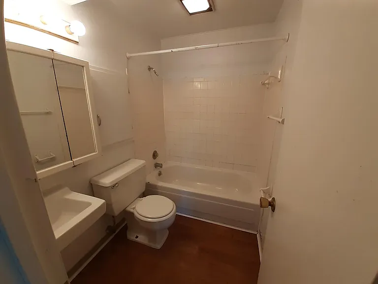 1016 S College Ave #E — Photo 6