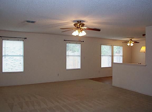 4th image of 4411 Cedar Crest Dr