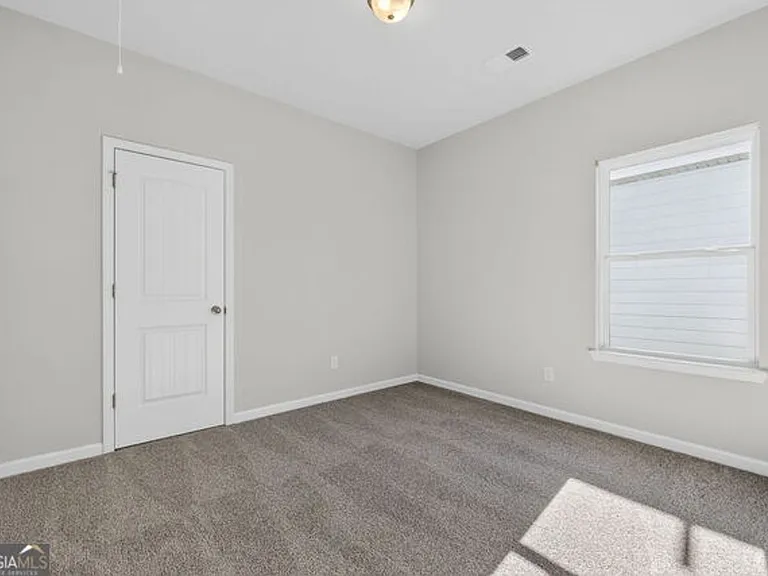9 Crown St — Photo 22