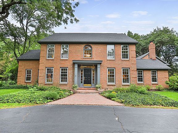 2nd image of 29568 Duxbury Ln