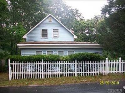 122 Maple Ave, Riverhead, NY, 11901