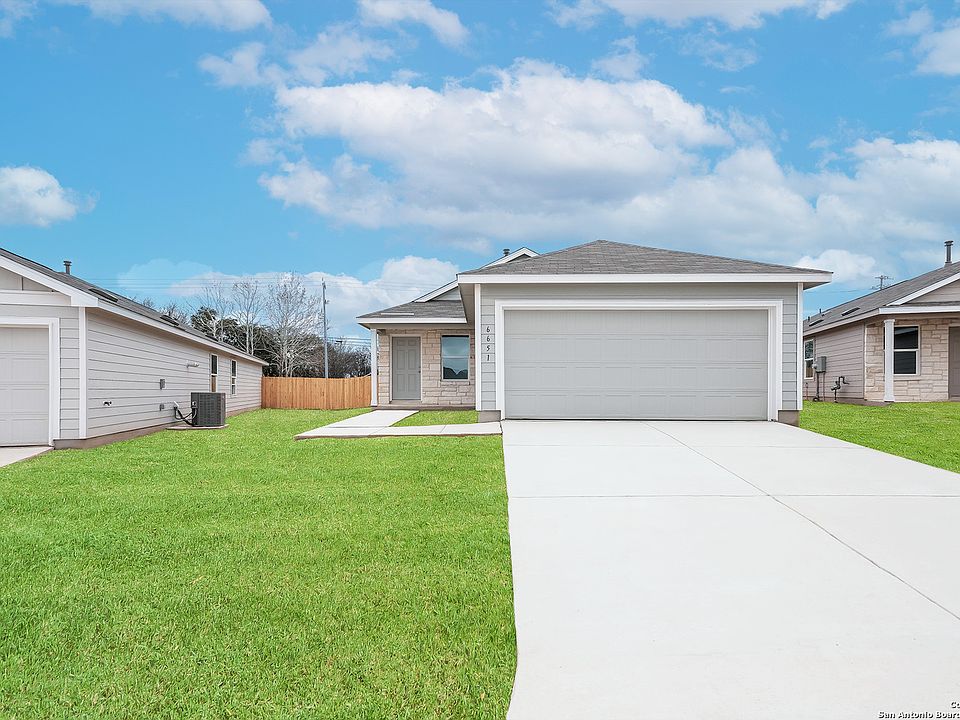 2nd image of 4414 Martin Way