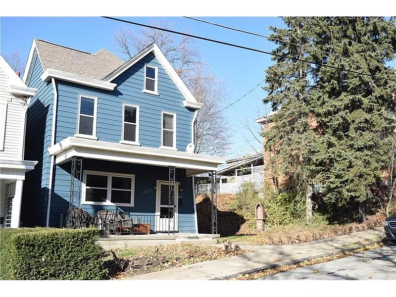 1214 Goe Ave photo 1