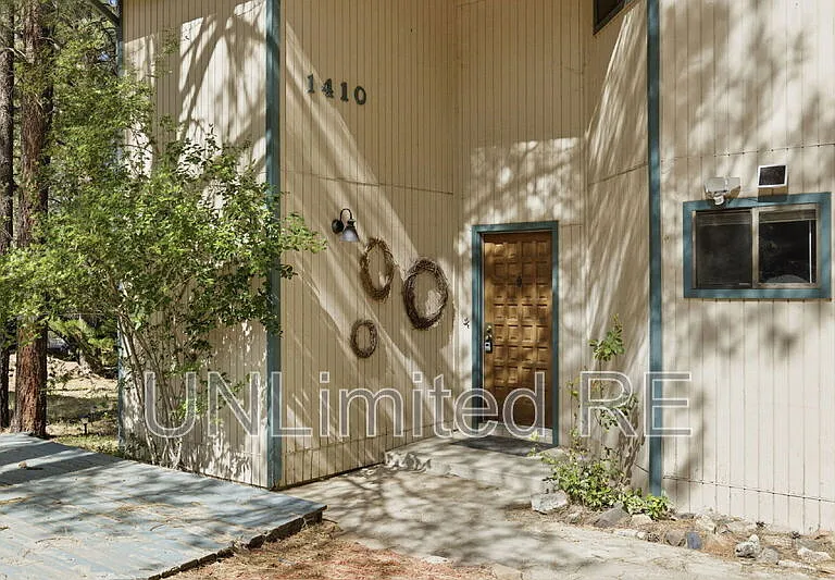 1410 N Inverrary Way — Photo 9