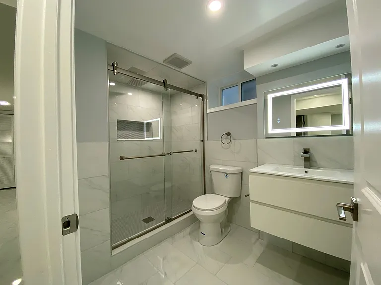 6078 N Troy St — Photo 24