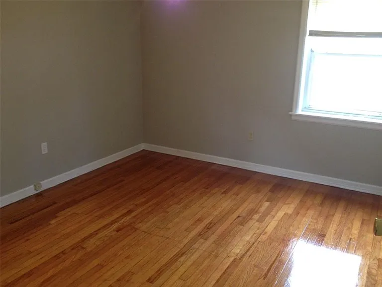 306 Alpine St — Photo 2