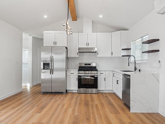 Kitchen dining area