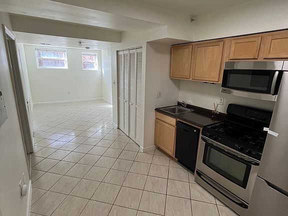 3rd image of 219 T St NE APT T2