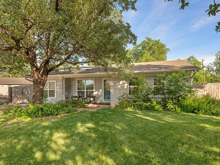 3811 Byron Dr — Photo 18