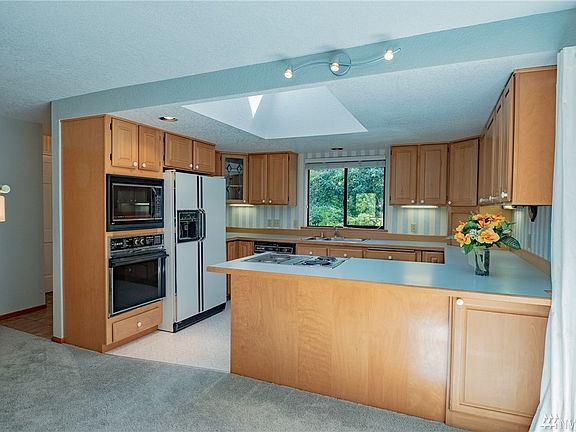 5th image of 240 N Fairway Dr W