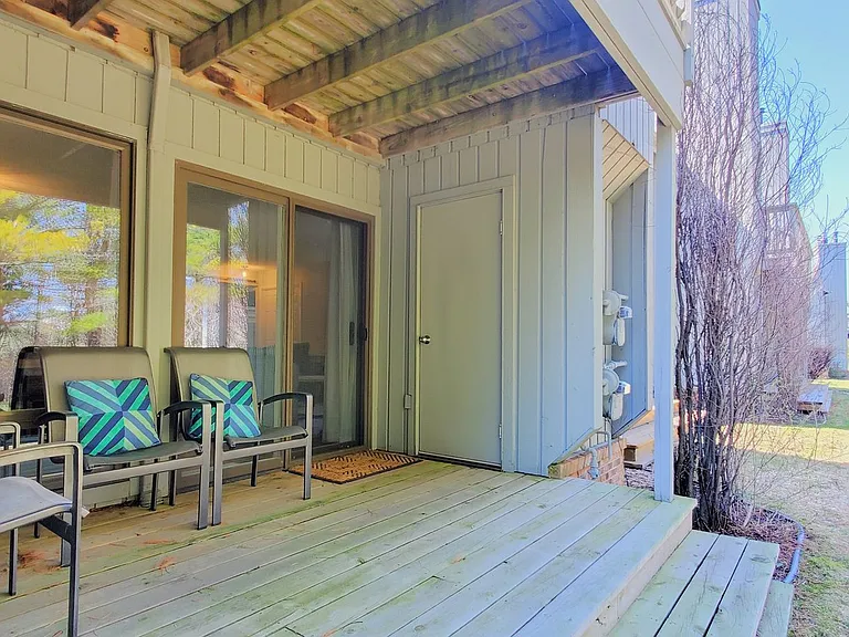 5741 Hilltop Way — Photo 14
