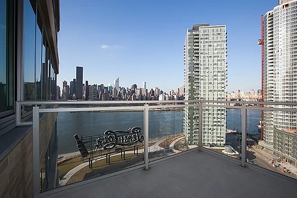 Sold by Nest Seekers International | media 6