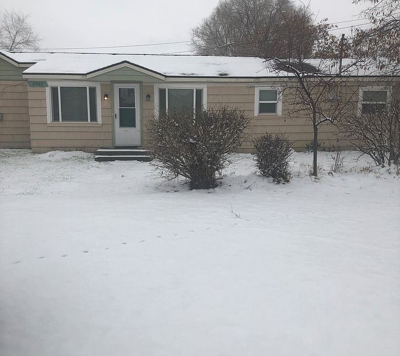 1st image of 2003 W Lakeside Dr