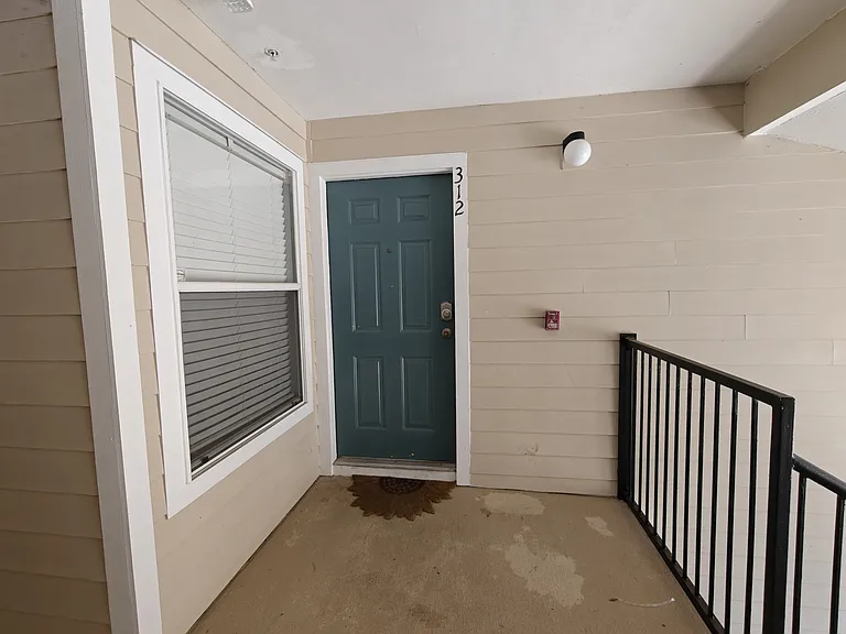 3800 SW 20th Ave #312 — Photo 3