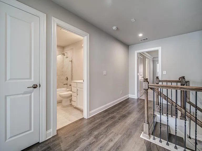 1363 Harris Way NE — Photo 43