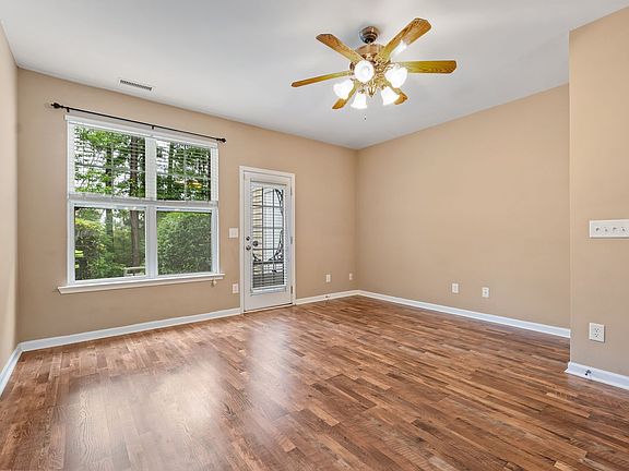 4th image of 100 Stratford Lakes Dr Unit 160