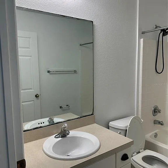 2149 N Normandy Blvd — Photo 7
