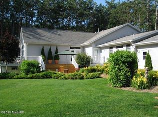 13489 Redbird Ln, Grand Haven, MI 49417