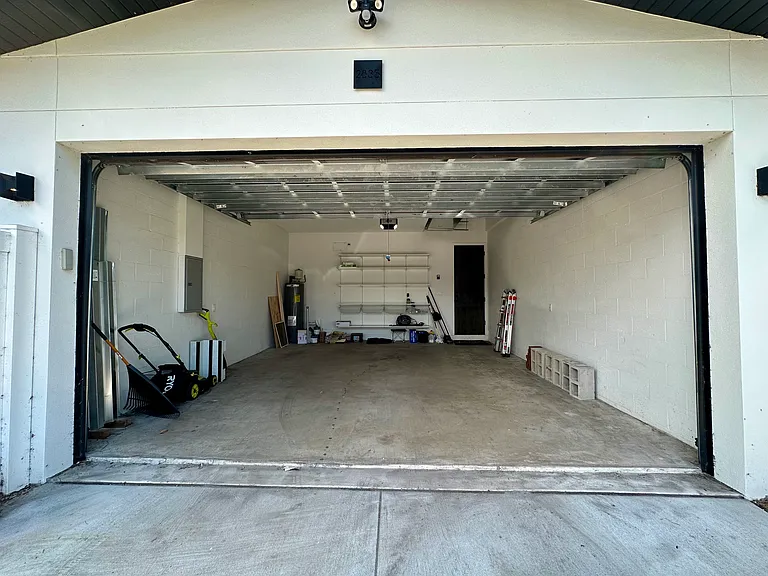2835 Fairfield Ave S — Photo 29