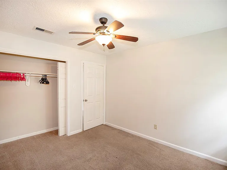 15106 Silverman St — Photo 27