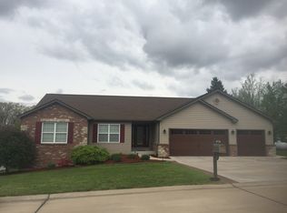 26383 Falling Leaf Dr, Warrenton, MO 63383
