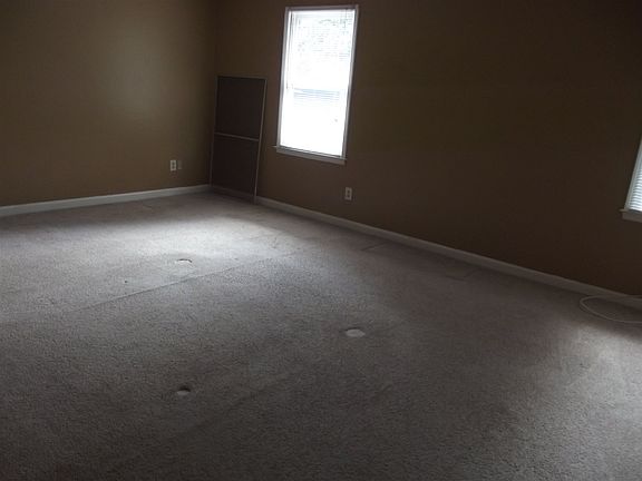 4th image of 2800 Coventry Grn SE #B