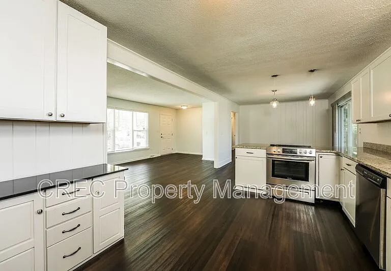 7744 Allwood Ave — Photo 13