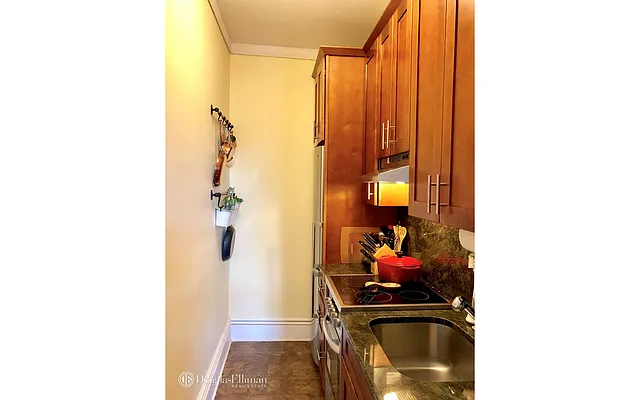 Rented by Douglas Elliman | media 14