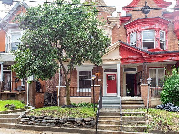 2nd image of 223 W Abbottsford Ave