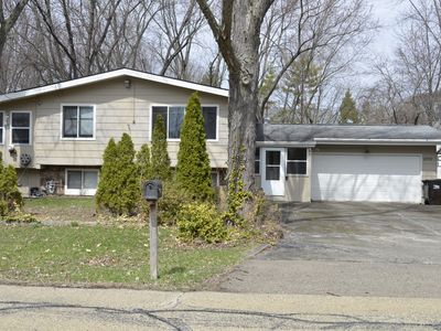 16710 W Easton Ave, Prairie View, IL, 60069