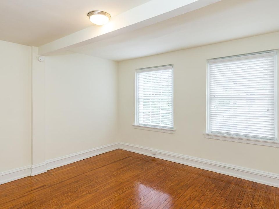 1st image of 803 N Robinson St