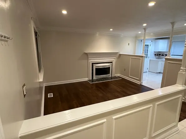 3326 Slade Ct, Falls Church, VA 22042