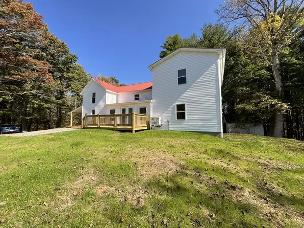 1601 Longview Ln, Galax, VA 24333