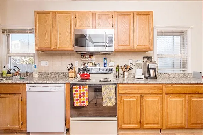 1105 Cambridge St #2 — Photo 3