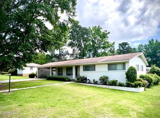 200 Westview Cir, McComb, MS 39648