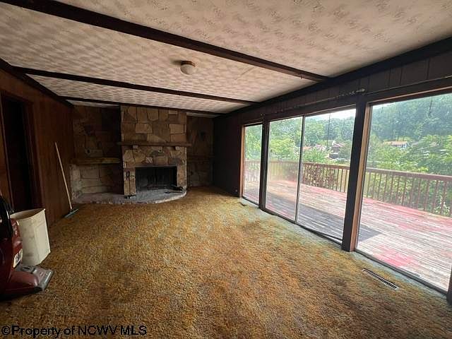 10th image of 564 Maple Lake Rd
