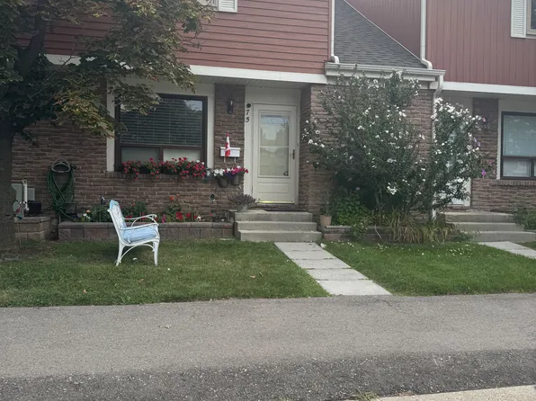 98 Falconer Dr, Mississauga, ON